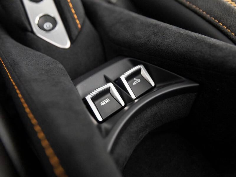 2025 McLaren 750S Spider