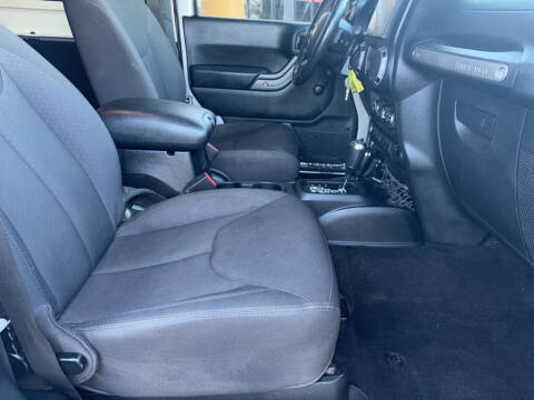 2017 Jeep Wrangler Willys Wheeler