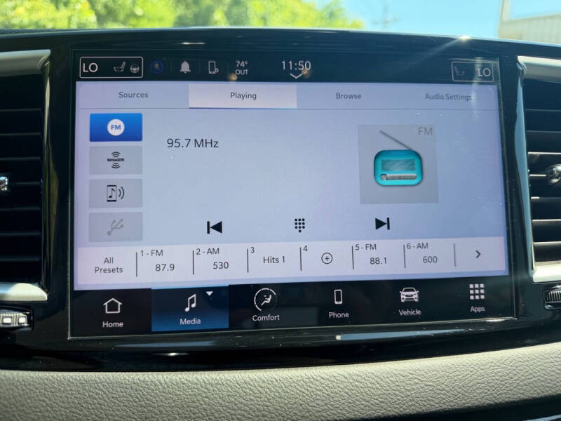 2024 Chrysler Pacifica Touring L