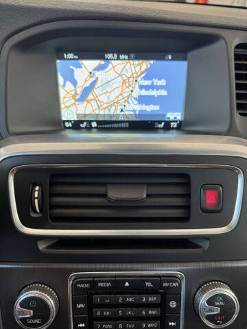 2016 Volvo V60 Cross Country T5