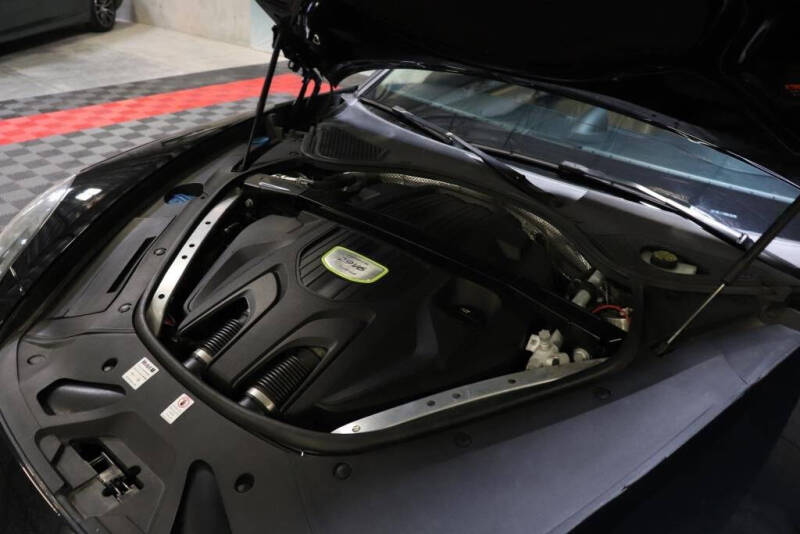 2018 Porsche Panamera 4 E-Hybrid