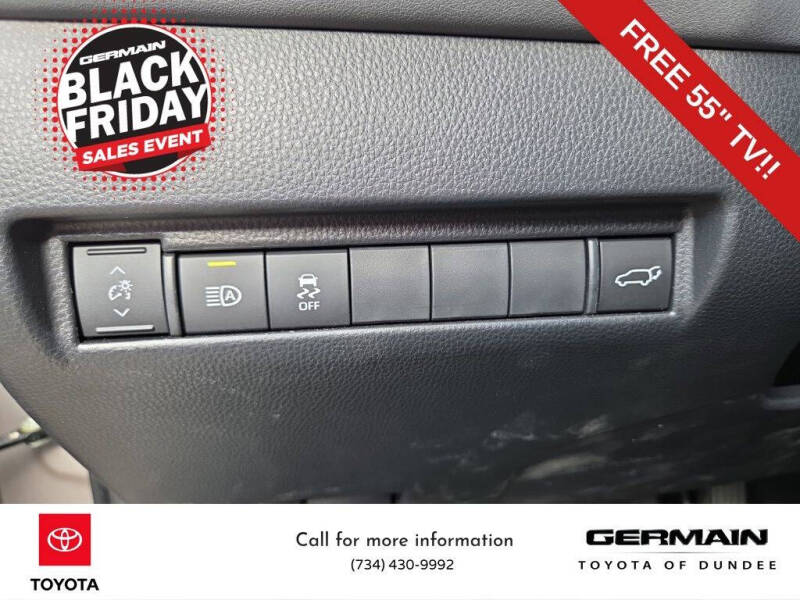 2024 Toyota Venza LE