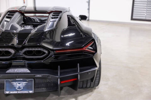 2025 Lamborghini Revuelto