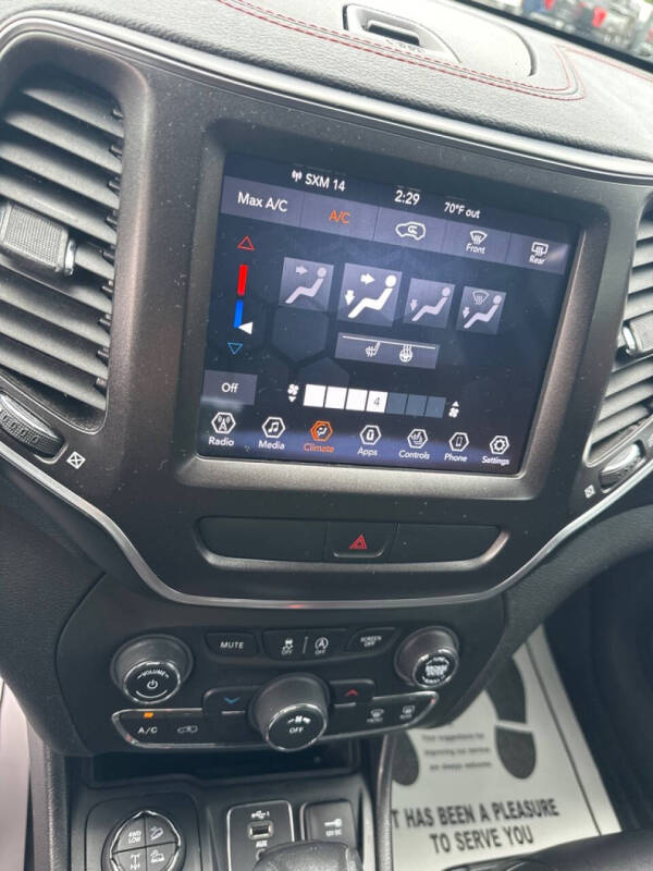 2020 Jeep Cherokee Trailhawk