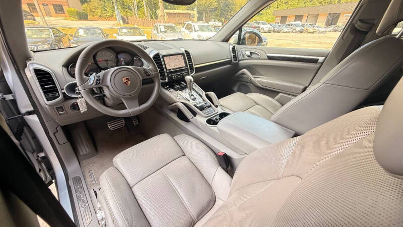 2011 Porsche Cayenne S Hybrid