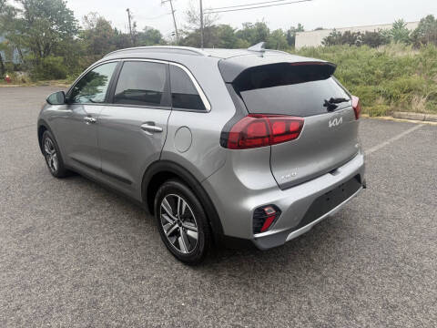 2022 Kia Niro LXS