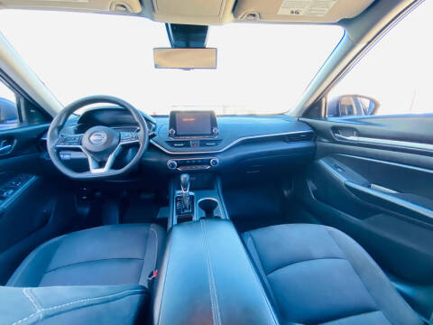 2022 Nissan Altima 2.5 SV