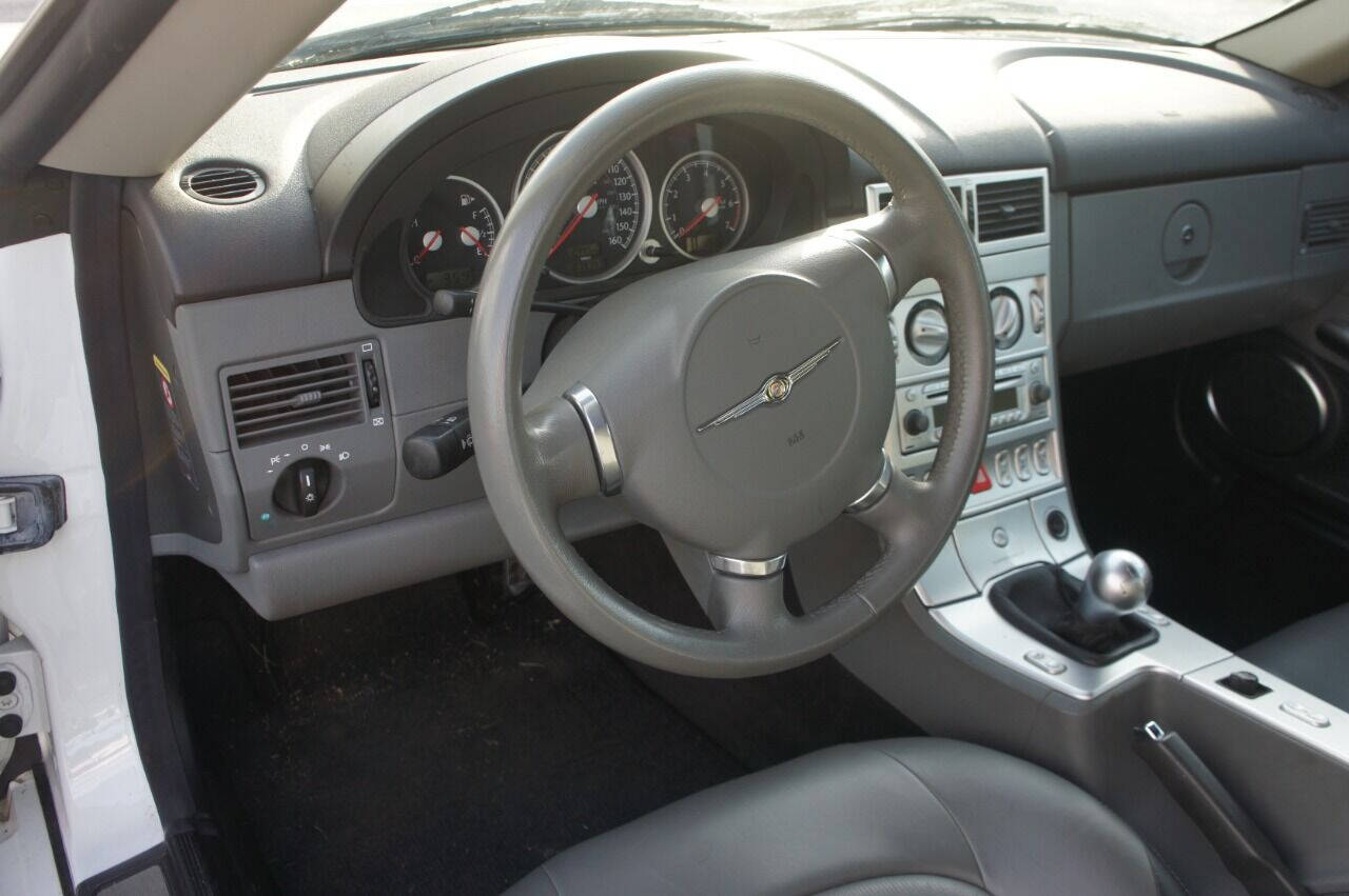 2005 Chrysler Crossfire 7
