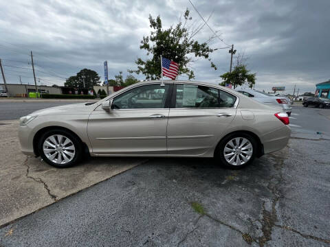 2013 Honda Accord for sale at FAMILY AUTO CENTER in Greenville NC