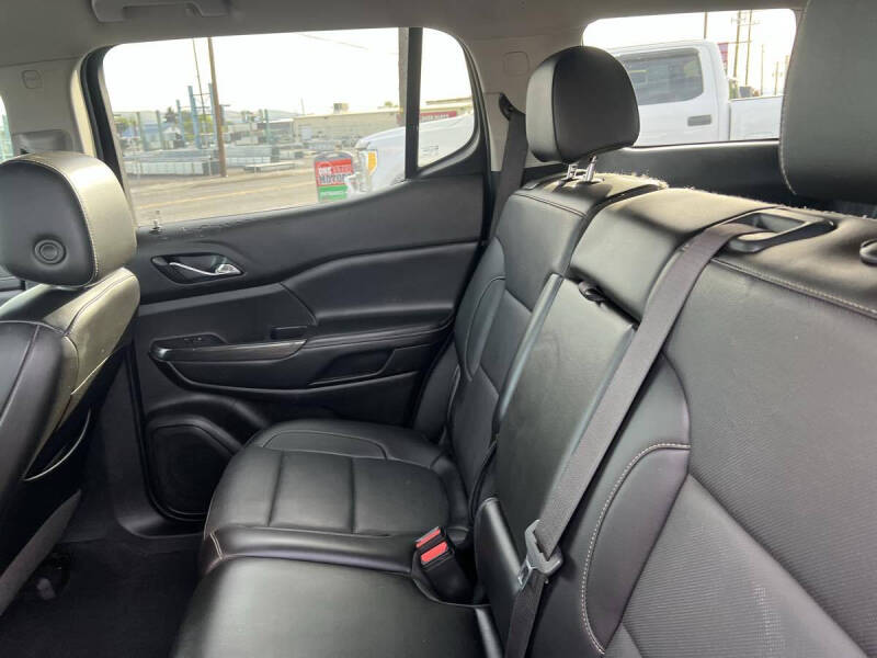 2021 GMC Acadia SLT