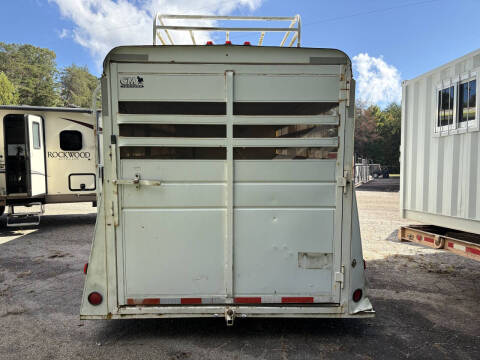 2000 CM Trailers horse / livestock trailer