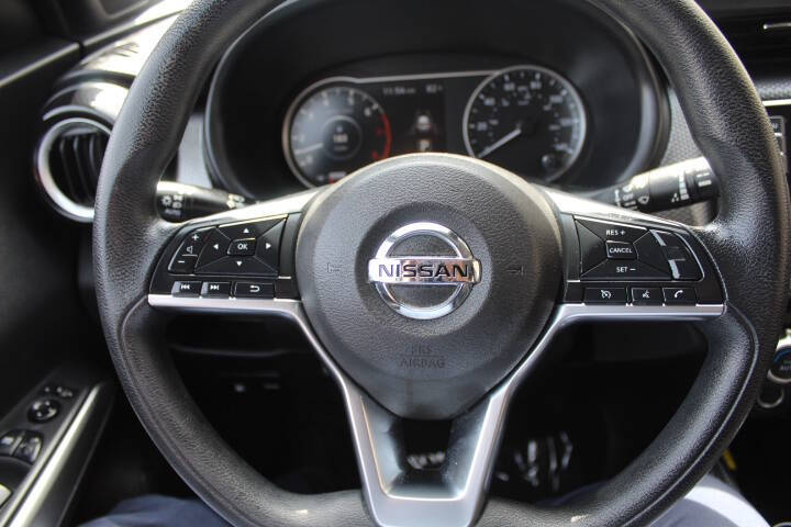 2020 Nissan Kicks SV