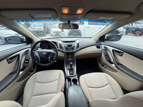2014 Hyundai Elantra SE