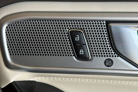 2022 Ford Explorer Hybrid Platinum