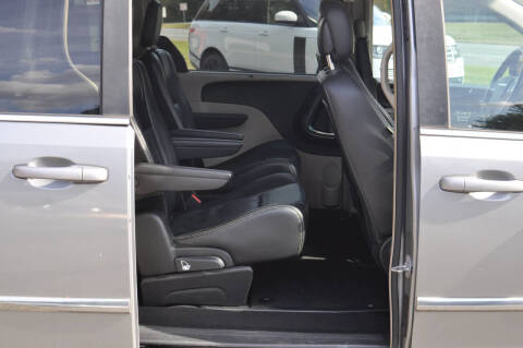 2015 Chrysler Town and Country Touring