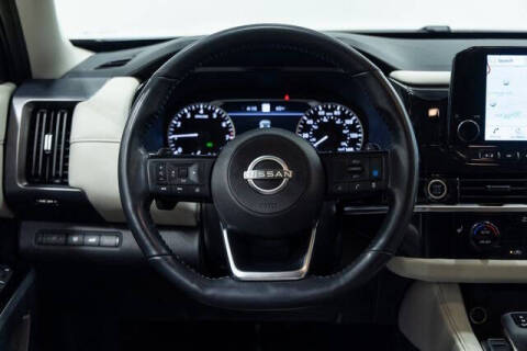 2024 Nissan Pathfinder SL