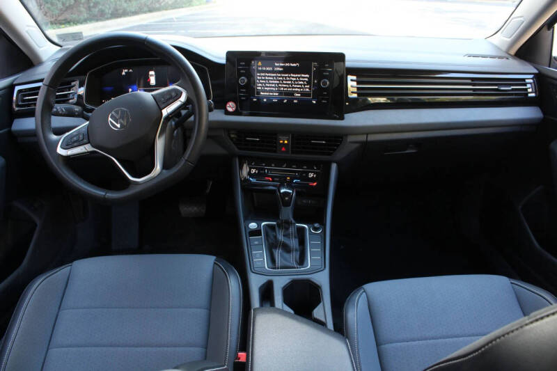 2025 Volkswagen Jetta SE