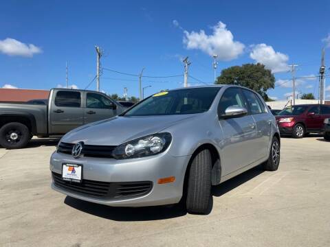 2014 Volkswagen Golf for sale at EURO MOTORS AUTO DEALER INC in Champaign IL