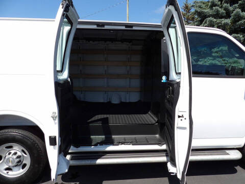 2025 Chevrolet Express 2500