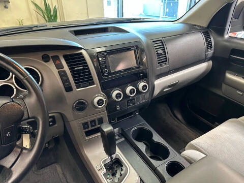 2012 Toyota Sequoia SR5