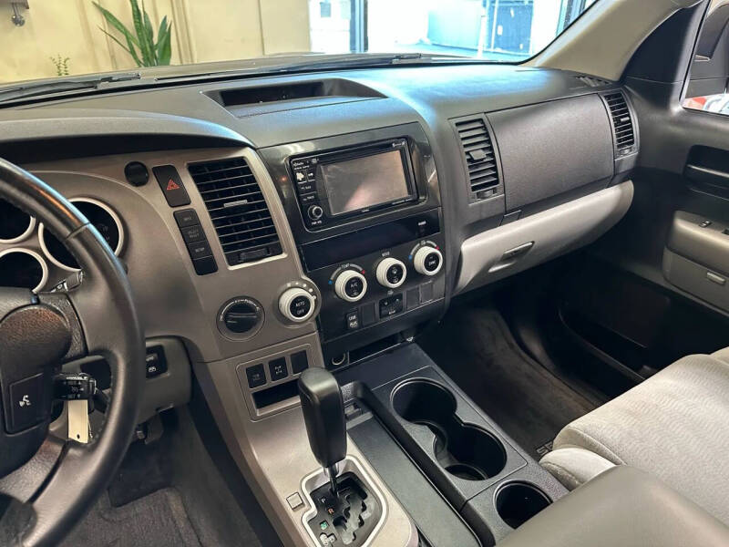 2012 Toyota Sequoia SR5