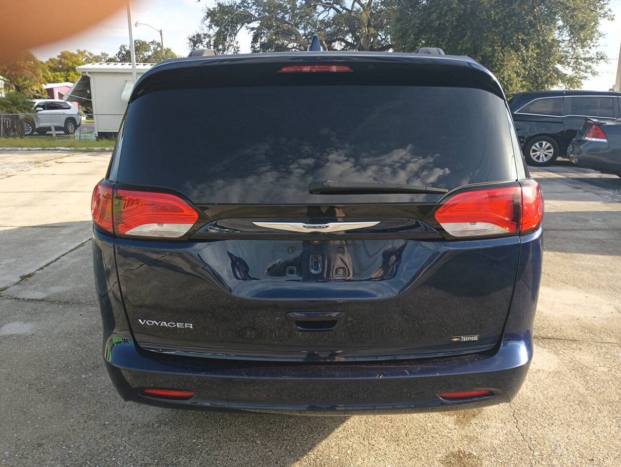 2020 Chrysler Voyager for sale at Auto Outlet Of Manatee in Palmetto, FL