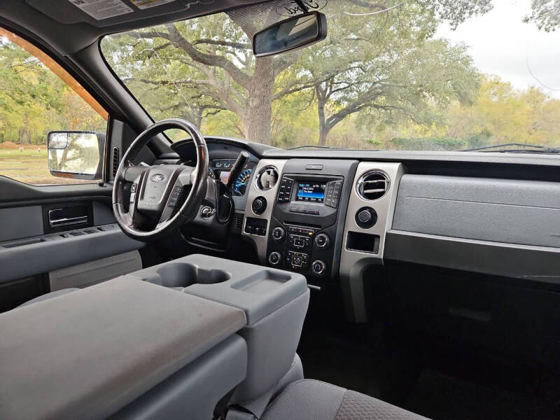 2013 Ford F-150 XLT photo 23