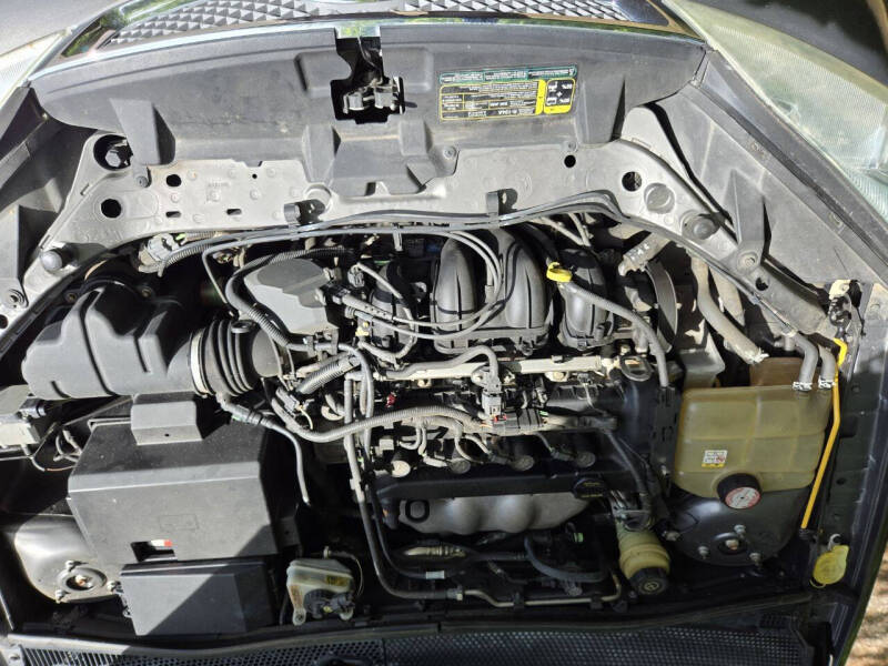 2005 Ford Focus ZX5 SE