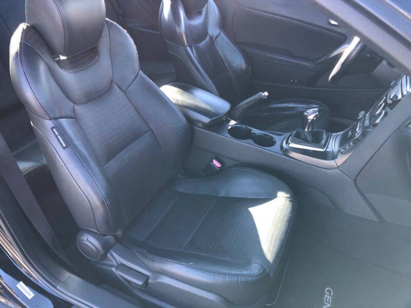 2013 Hyundai Genesis Coupe 3.8 Track