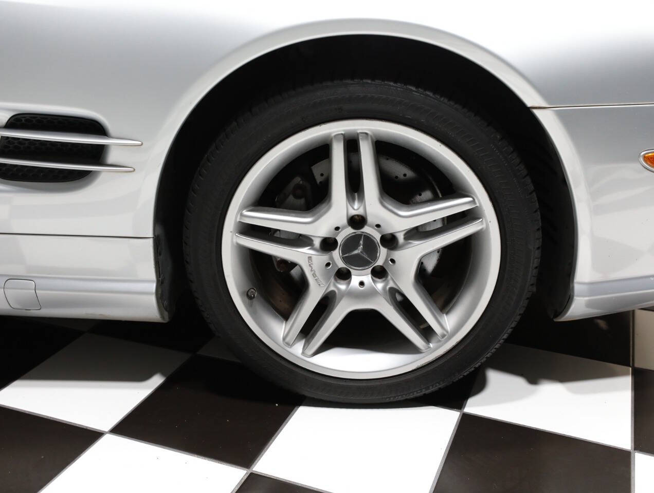 2007 Mercedes-Benz SL-Class 27
