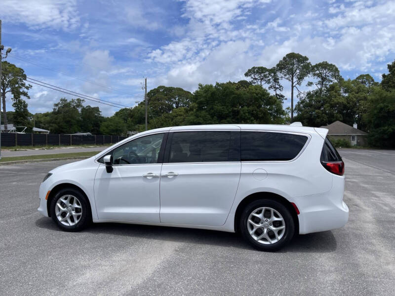 2017 Chrysler Pacifica Touring Plus