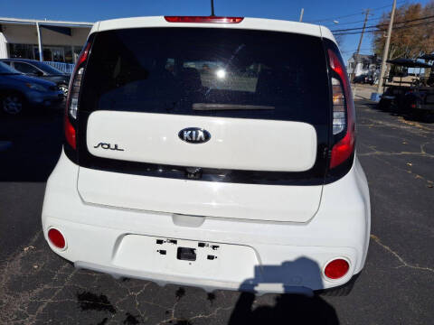 2019 Kia Soul +