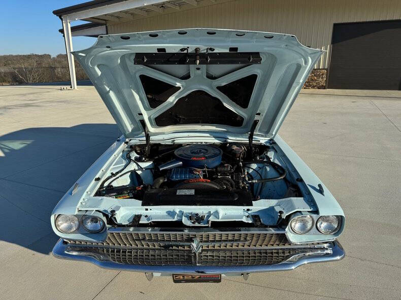 1966 Ford Thunderbird