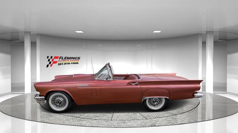 1957 Ford Thunderbird