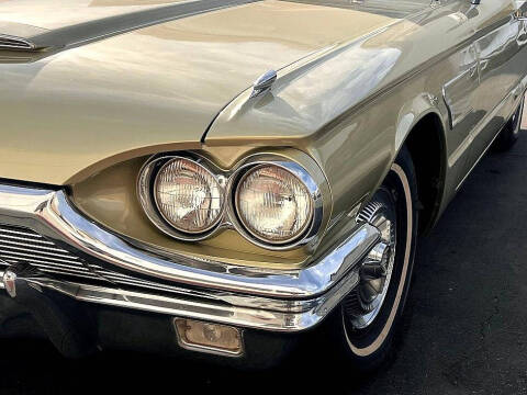 1965 Ford Thunderbird