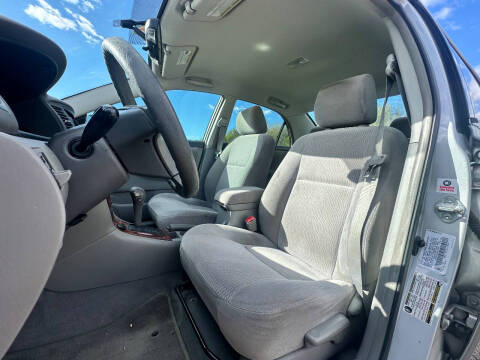 2005 Toyota Corolla LE