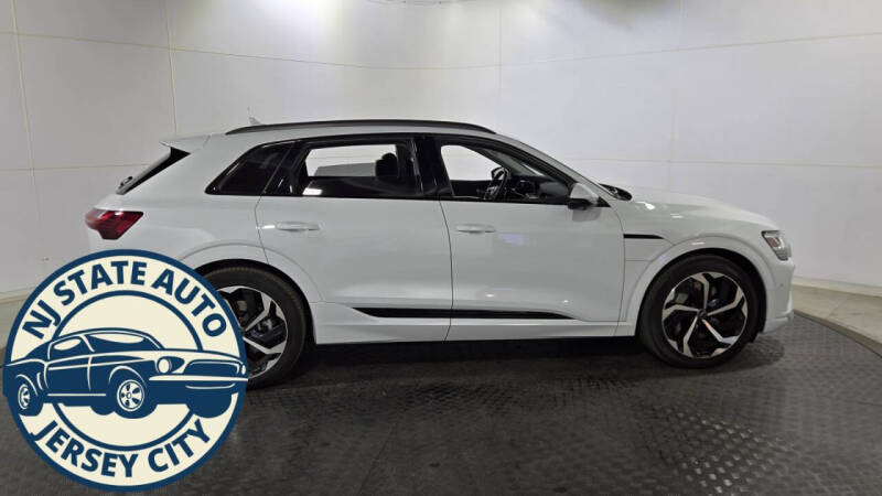 2024 Audi Q8 e-tron quattro Premium Plus