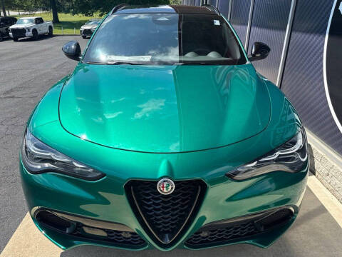 2025 Alfa Romeo Stelvio Intensa
