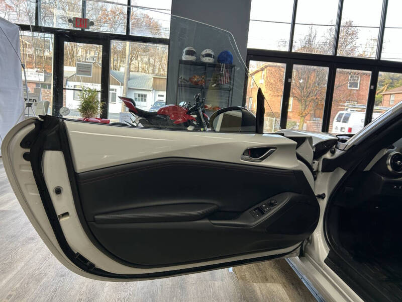 2019 Mazda MX-5 Miata RF Grand Touring