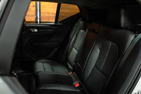 2024 Volvo XC40 B5 Plus Bright Theme