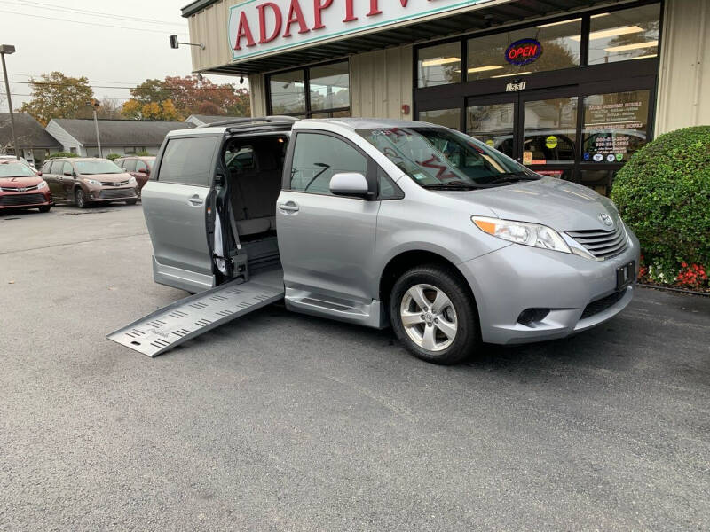 Used 2015 Toyota Sienna LE with VIN 5TDKK3DC4FS634992 for sale in Seekonk, MA