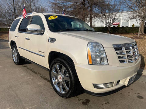 2010 Cadillac Escalade for sale at UNITED AUTO WHOLESALERS LLC in Portsmouth VA