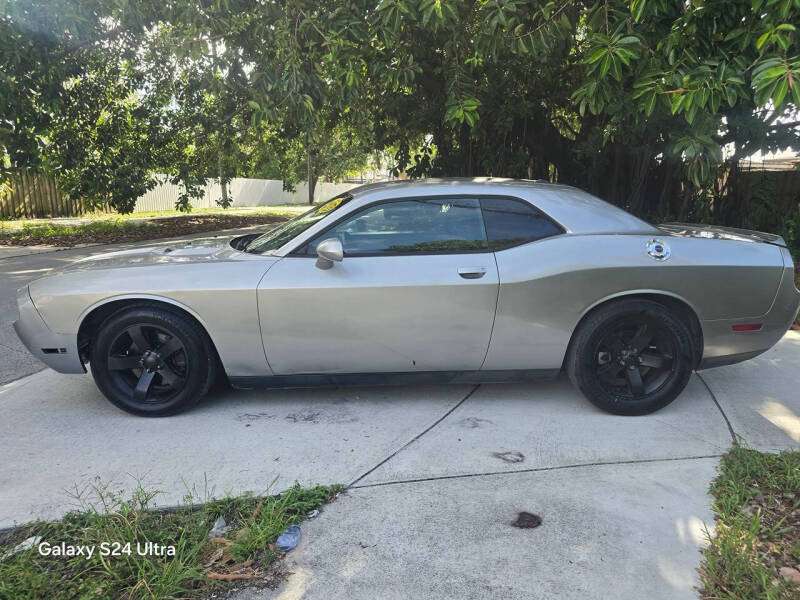 2014 Dodge Challenger SXT