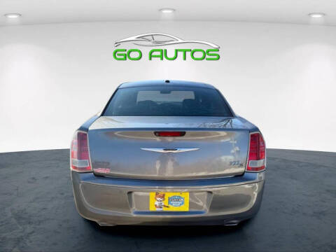 2012 Chrysler 300 S V6