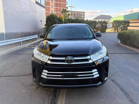 2017 Toyota Highlander LE