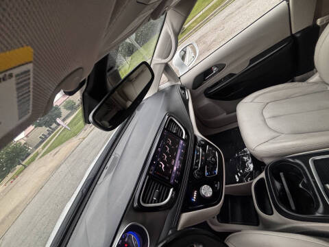 2021 Chrysler Pacifica Touring L