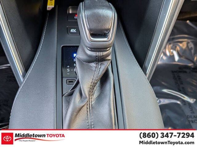 2022 Toyota Venza LE