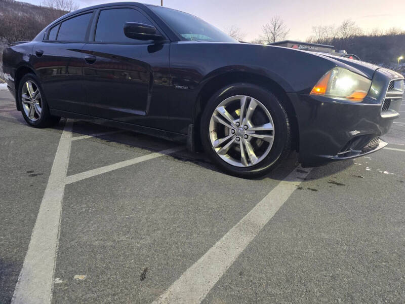 2012 Dodge Charger R/T's photo