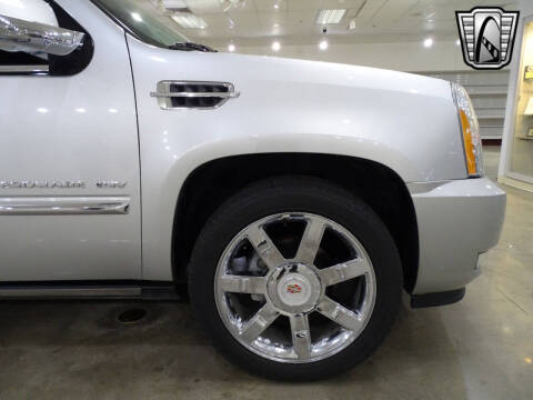 2011 Cadillac Escalade ESV Premium