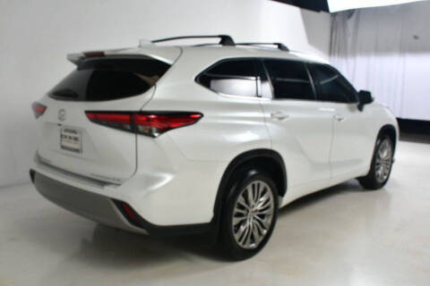 2022 Toyota Highlander Platinum